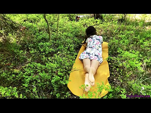 ❤️ Mgeni kwenye Tinder Anajichua Pussy Yangu na Kutombana kwa shauku msituni ️