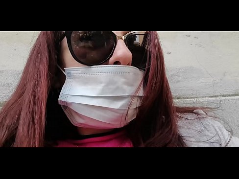 ❤️ Nicoletta analipiza kisasi kwa jirani yake na kukojoa kwenye karakana yake (Karantini Maalum ya Covid19 ya Italia) ️