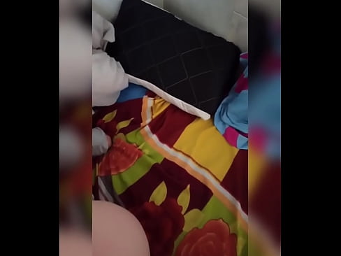 ❤️ Mwenzangu anakaa peke yake nyumbani kwa sababu mume wake anaenda likizo na mimi huchukua nafasi hiyo kumlamba na kumjaza maziwa. ️